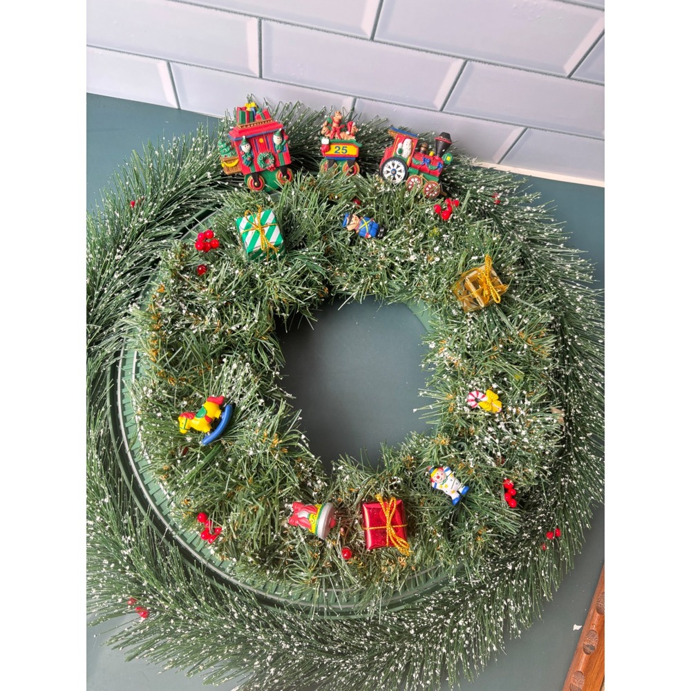 Vintage 1998 Avon Animated Lighted Christmas Wreath Moving Train  Ornaments 15"